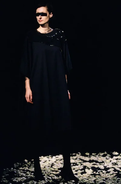 Look 16